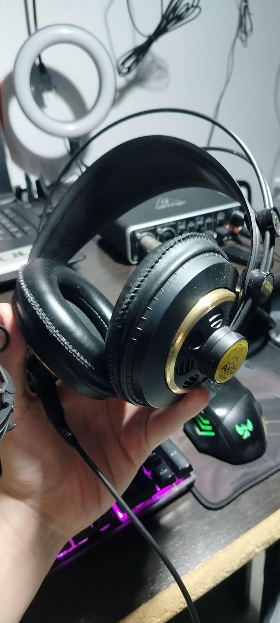 AKG K240STUDIO Semi-Open Studio Headphones Customer Review AKG K240STUDIO Semi-Open Studio Headphones - Customer Photo 1