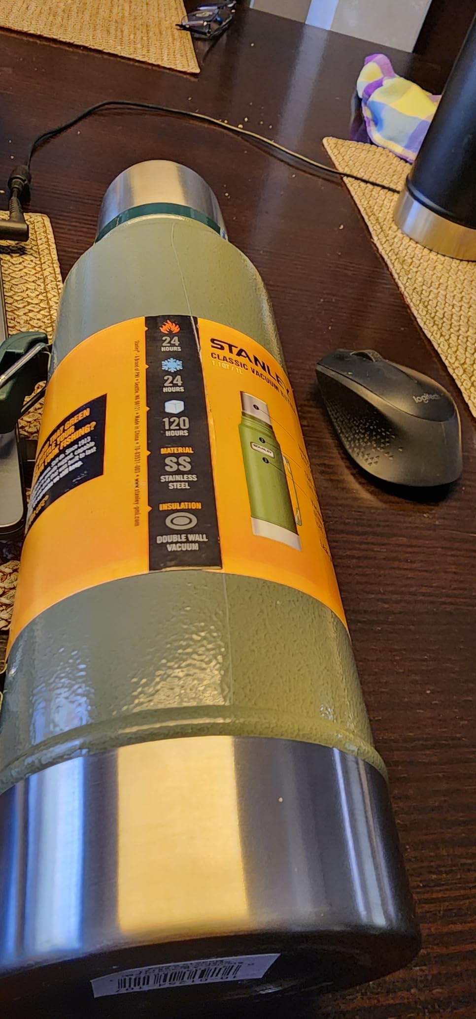 Stanley Heritage Classic Vacuum Bottle with Handle 1.1 qt | Wide Mouth with Leakproof Cup Lid | Keep Drinks Hot or Cold for Travel | Insulated Stainless Steel Thermos | BPA-Free | Hammertone Green - Customer Photo 2