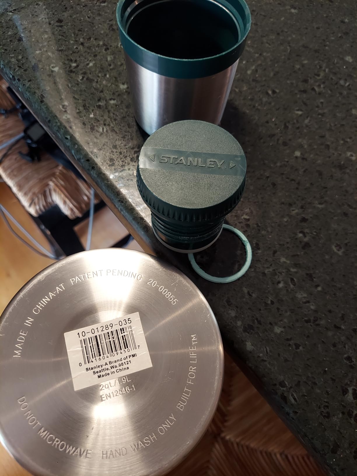 Stanley Heritage Classic Vacuum Bottle with Handle 1.1 qt | Wide Mouth with Leakproof Cup Lid | Keep Drinks Hot or Cold for Travel | Insulated Stainless Steel Thermos | BPA-Free | Hammertone Green - Customer Photo 4