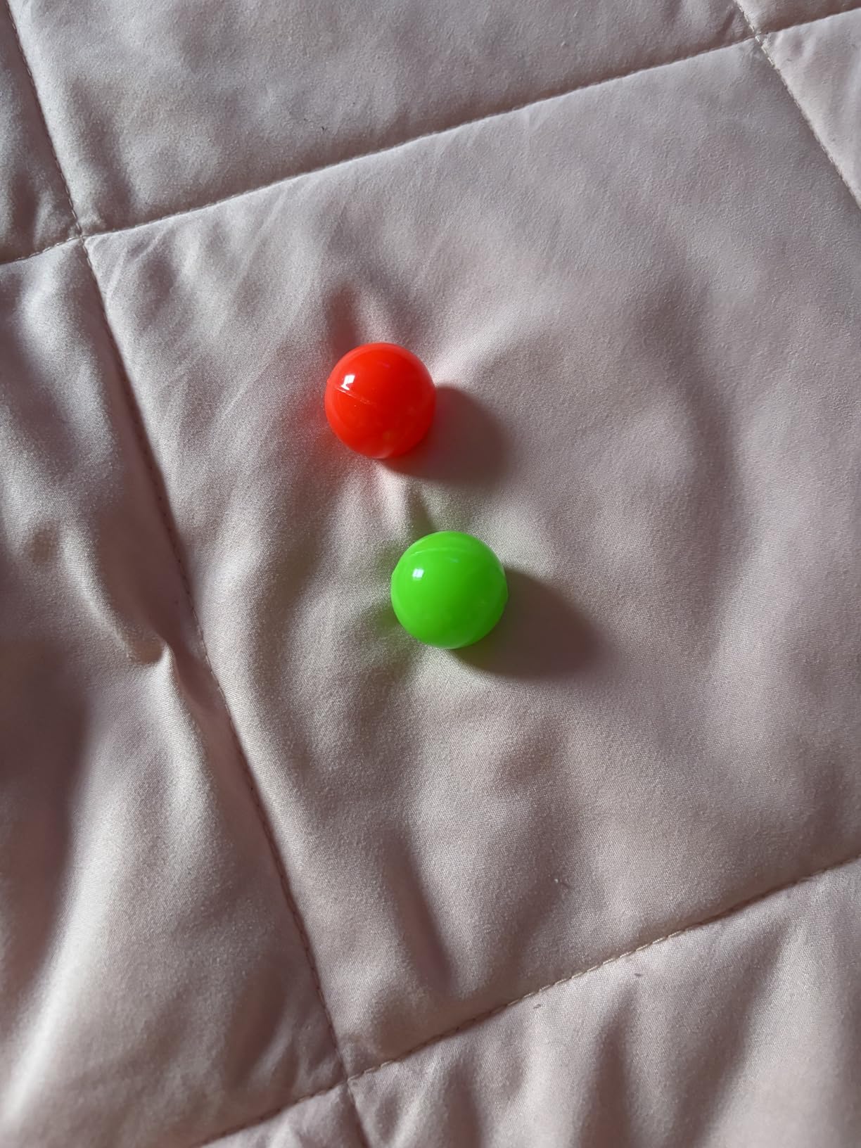 JA-RU Vintage Metal Jacks Game Set/Two Bouncy Balls.(1 Pack) Mini Jax Toy. Classic Family Retro Classics. Bulk Party Favors, Stocking Stuffers. 950-1B Customer Review JA-RU Vintage Metal Jacks Game Set/Two Bouncy Balls.(1 Pack) Mini Jax Toy. Classic Family Retro Classics. Bulk Party Favors, Stocking Stuffers. 950-1B - Customer Photo 1