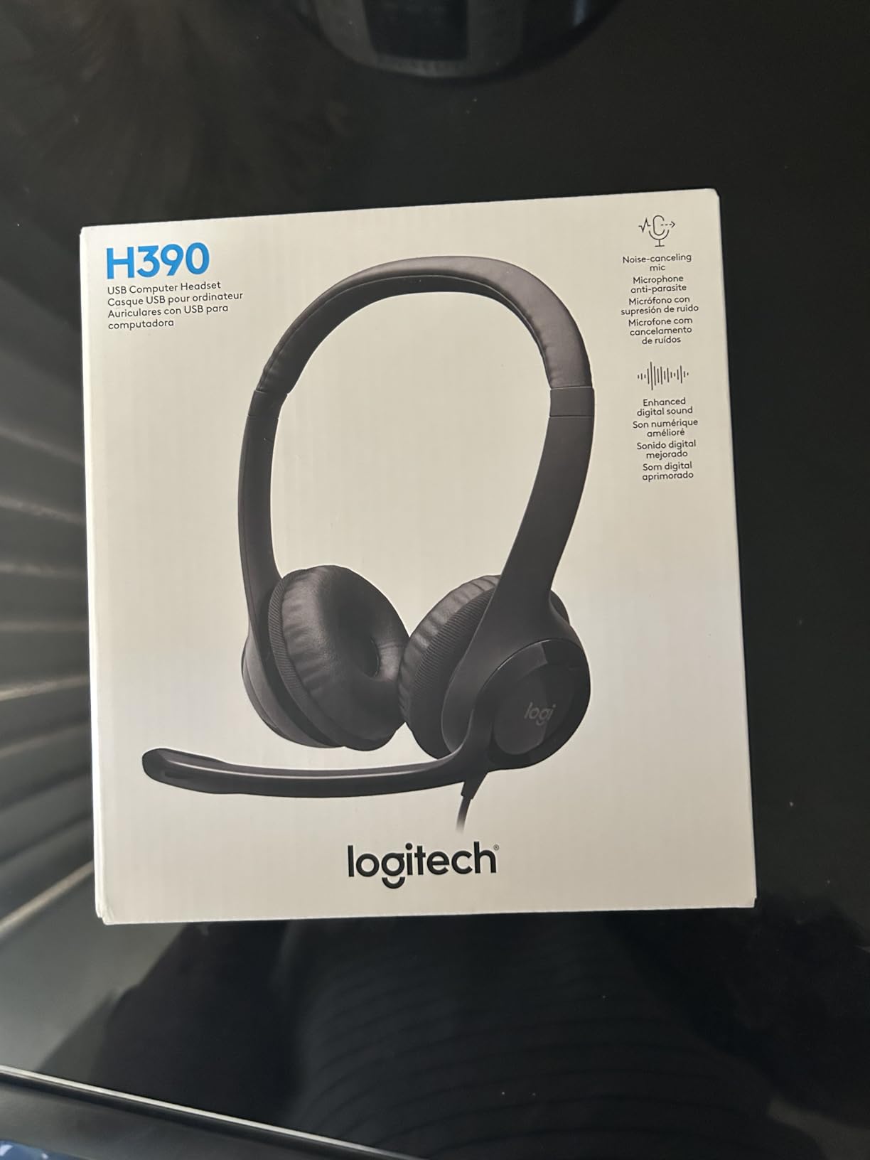 Logitech H390 Wired Headphones with Mic, USB Headset with Microphone for PC, Noise Cancelling Microphone for Video Meetings, Music, Gaming - Black - Customer Photo 2