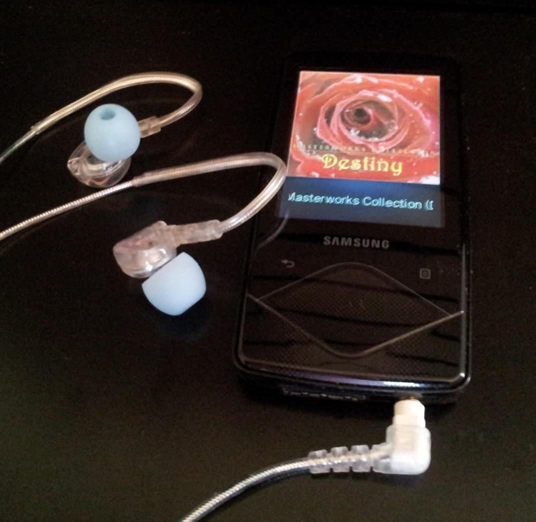 MEE audio M6 Sport Wired Earbuds, Noise Isolating In Ear Headphones, Sweatproof Earphones for Running/Gym/Workouts with Dynamic Enhanced Bass Sound, Memory Wire Earhooks, 3.5mm Jack Plug (Clear) Customer Review MEE audio M6 Sport Wired Earbuds, Noise Isolating In Ear Headphones, Sweatproof Earphones for Running/Gym/Workouts with Dynamic Enhanced Bass Sound, Memory Wire Earhooks, 3.5mm Jack Plug (Clear) - Customer Photo 3