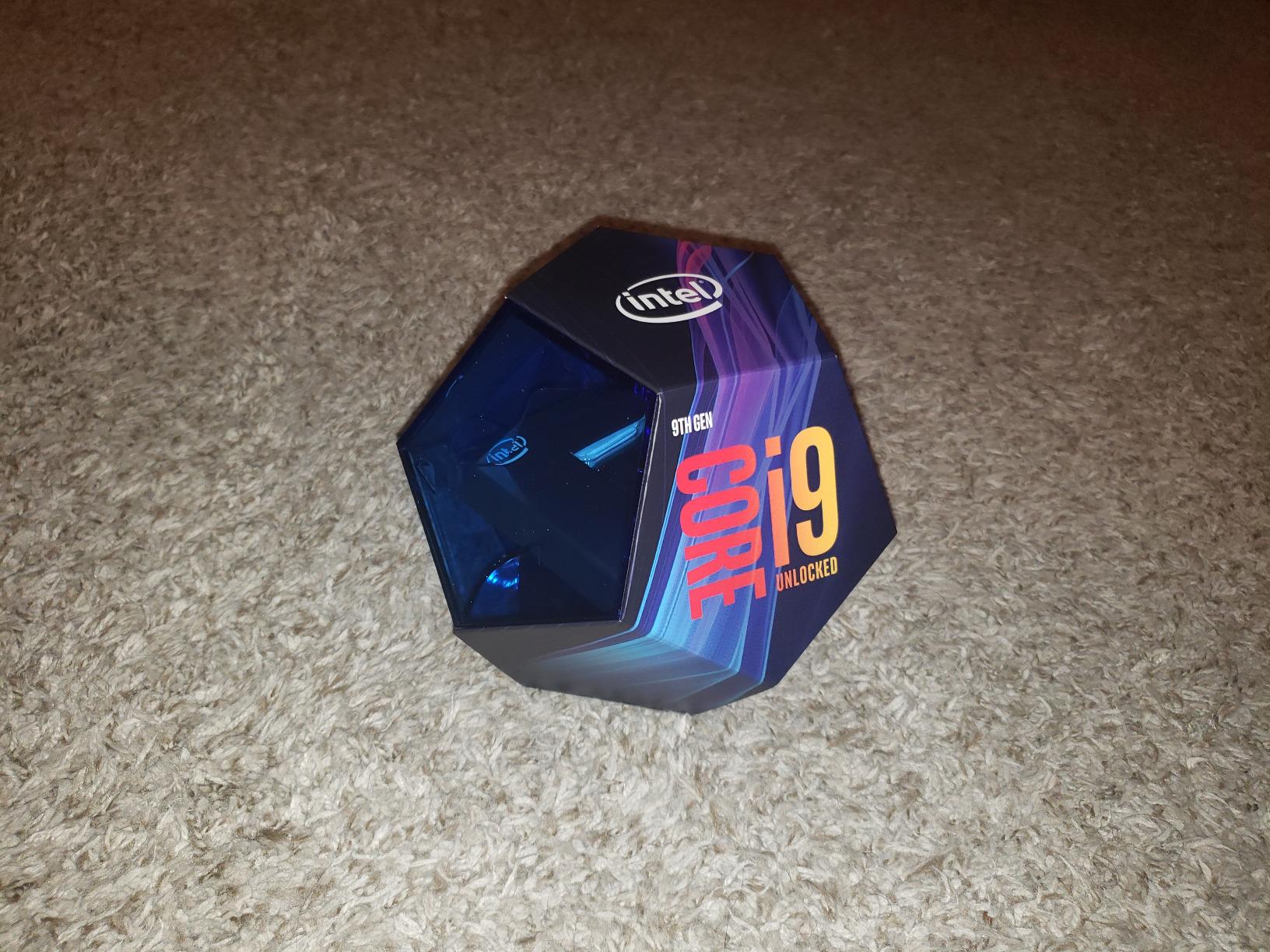 Intel Core i9-9900K Desktop Processor 8 Cores up to 5.0 GHz Turbo Unlocked LGA1151 300 Series 95W - Customer Photo 1