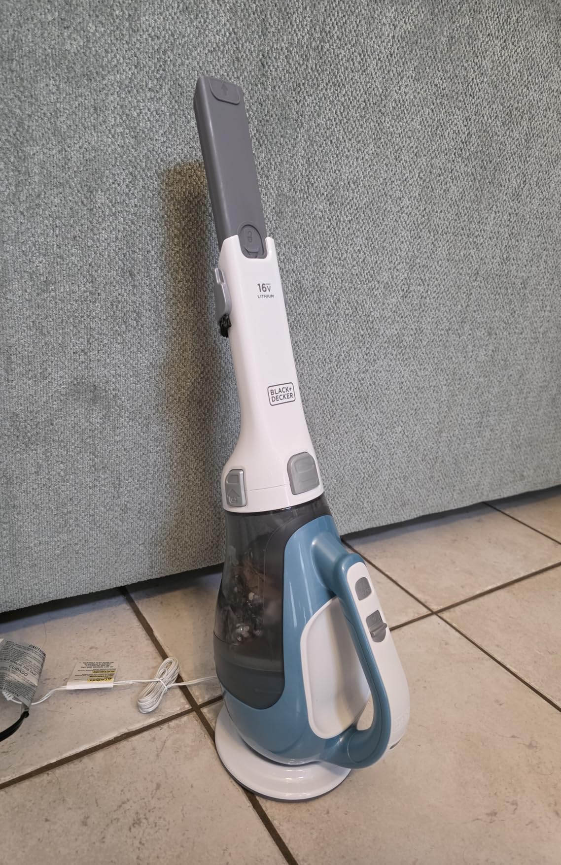 BLACK+DECKER dustbuster AdvancedClean Cordless Handheld Vacuum, Compact Home and Car Vacuum with Crevice Tool (CHV1410L) Customer Review BLACK+DECKER dustbuster AdvancedClean Cordless Handheld Vacuum, Compact Home and Car Vacuum with Crevice Tool (CHV1410L) - Customer Photo 1