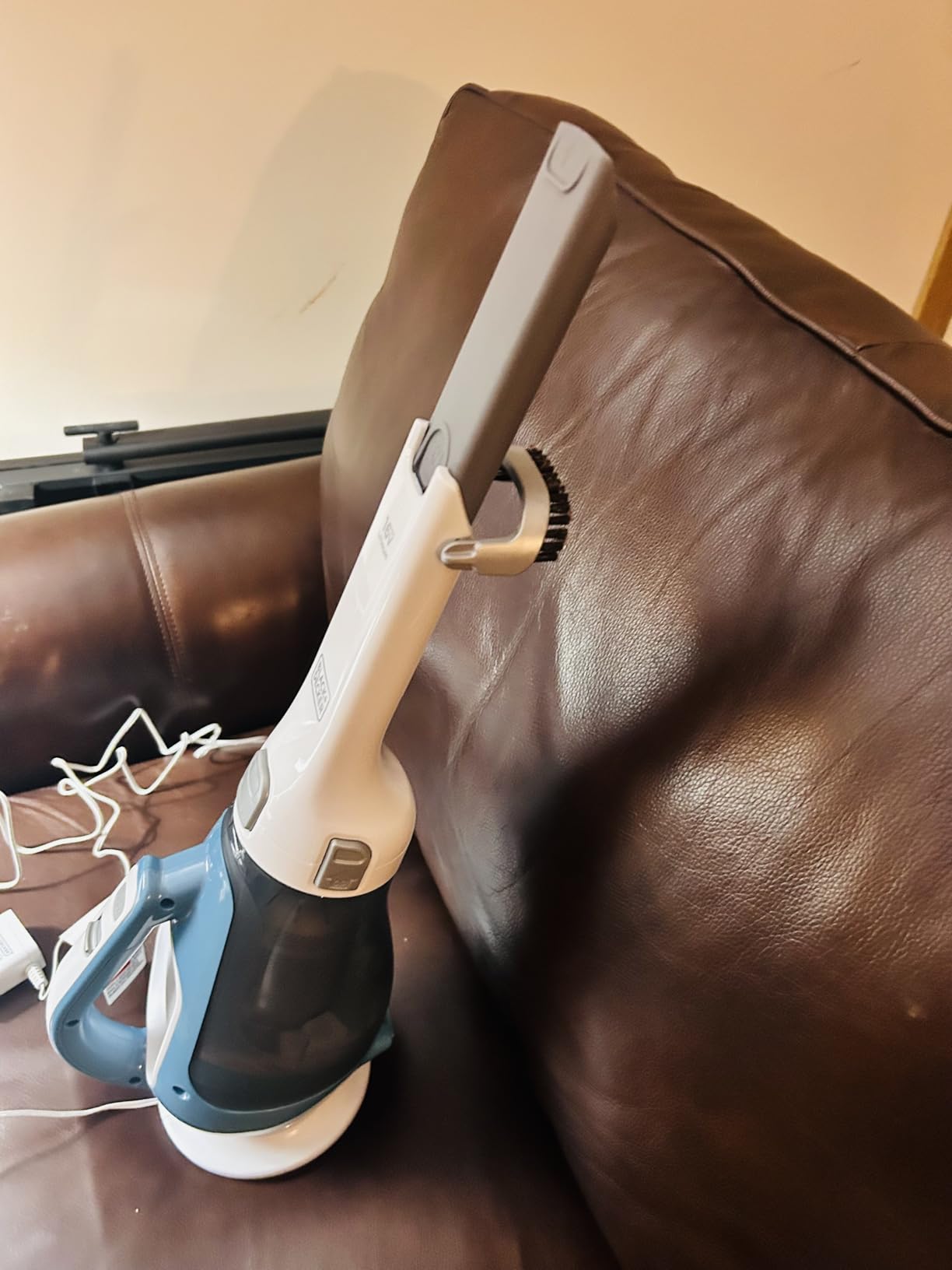 BLACK+DECKER dustbuster AdvancedClean Cordless Handheld Vacuum, Compact Home and Car Vacuum with Crevice Tool (CHV1410L) - Customer Photo 4