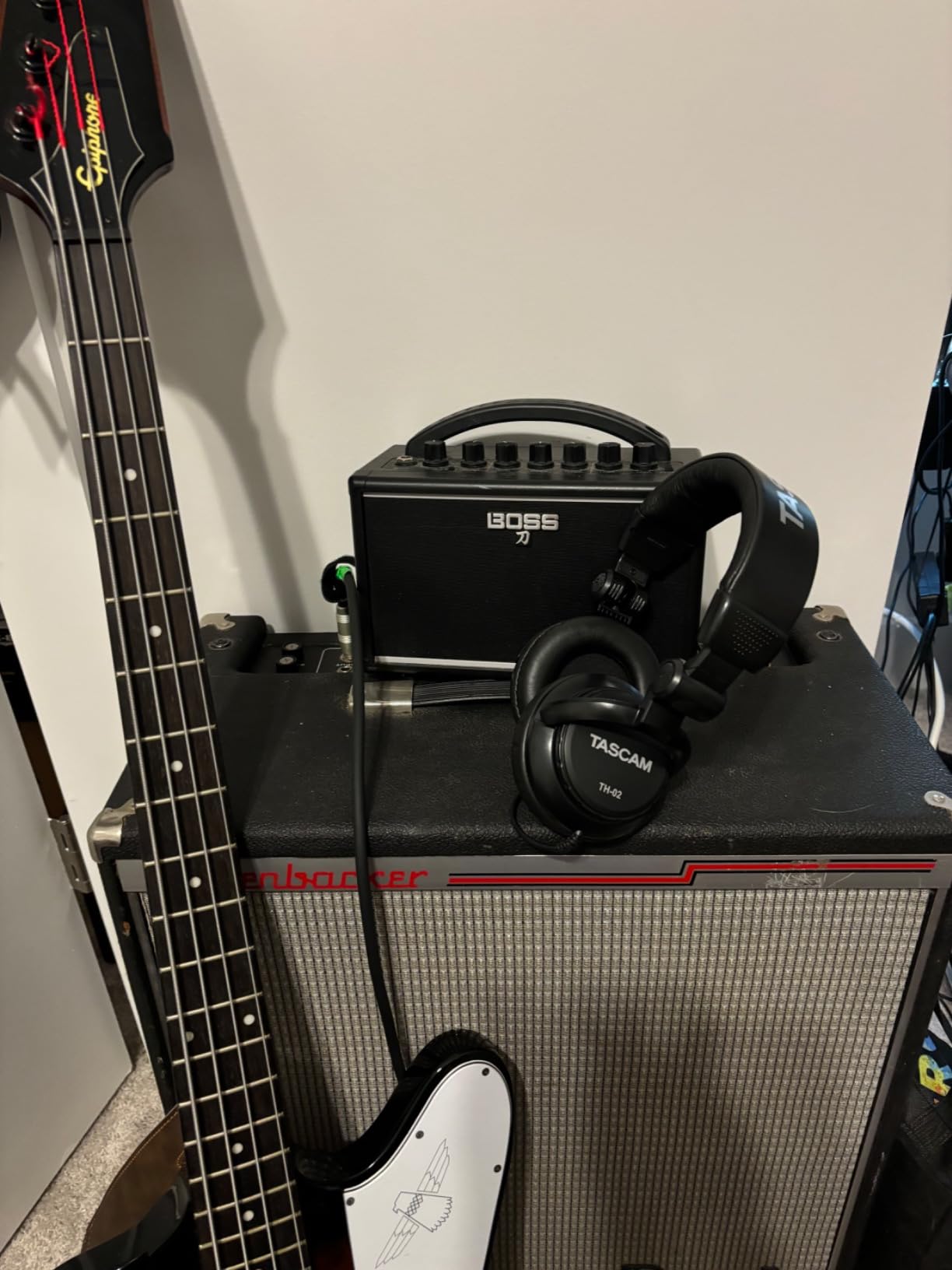 TASCAM TH-02 Professional Studio Monitor Headphones, Wired, Over Ear — for Recording, Podcast, DJ, Music and Guitar, with 1/4 Inch Jack Adapter Customer Review TASCAM TH-02 Professional Studio Monitor Headphones, Wired, Over Ear — for Recording, Podcast, DJ, Music and Guitar, with 1/4 Inch Jack Adapter - Customer Photo 1