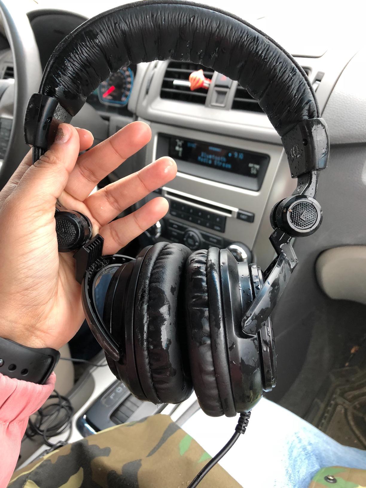 TASCAM TH-02 Professional Studio Monitor Headphones, Wired, Over Ear — for Recording, Podcast, DJ, Music and Guitar, with 1/4 Inch Jack Adapter Customer Review TASCAM TH-02 Professional Studio Monitor Headphones, Wired, Over Ear — for Recording, Podcast, DJ, Music and Guitar, with 1/4 Inch Jack Adapter - Customer Photo 5