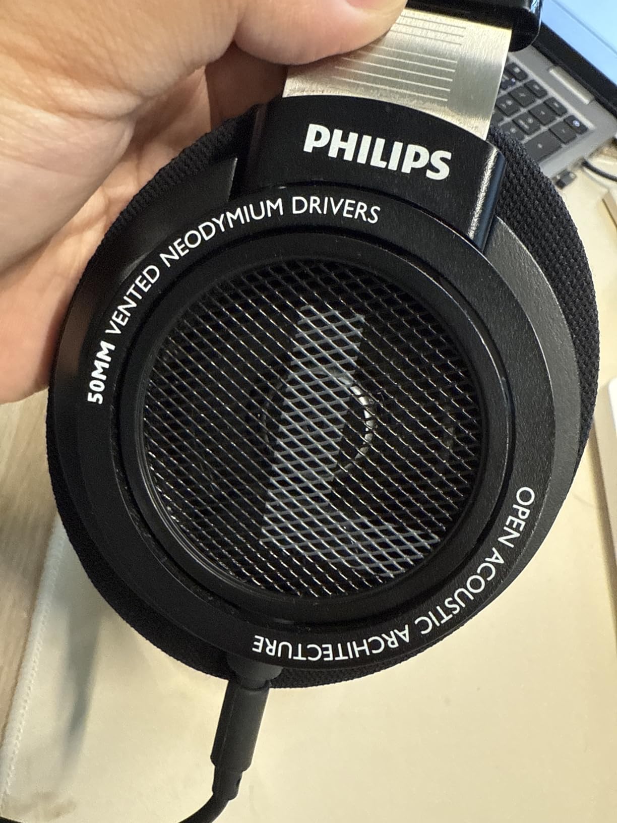 Philips Audio SHP9500 HiFi Precision Stereo Over-Ear Headphones (Black) - Customer Photo 3