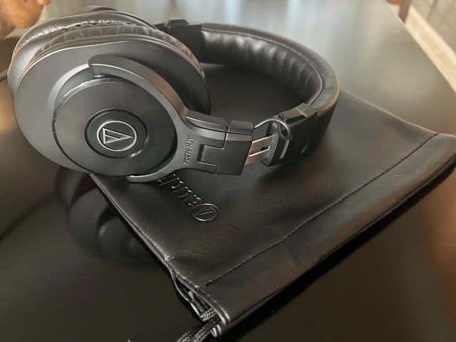 Audio-Technica ATH-M30x Professional Studio Monitor Headphones, Black - Customer Photo 2