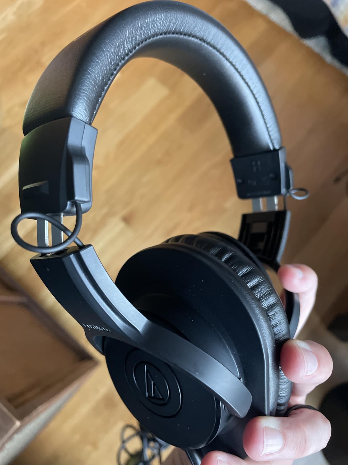 Audio-Technica ATH-M20x Professional Studio Monitor Headphones, Black (AUD ATHM20X) - Customer Photo 4