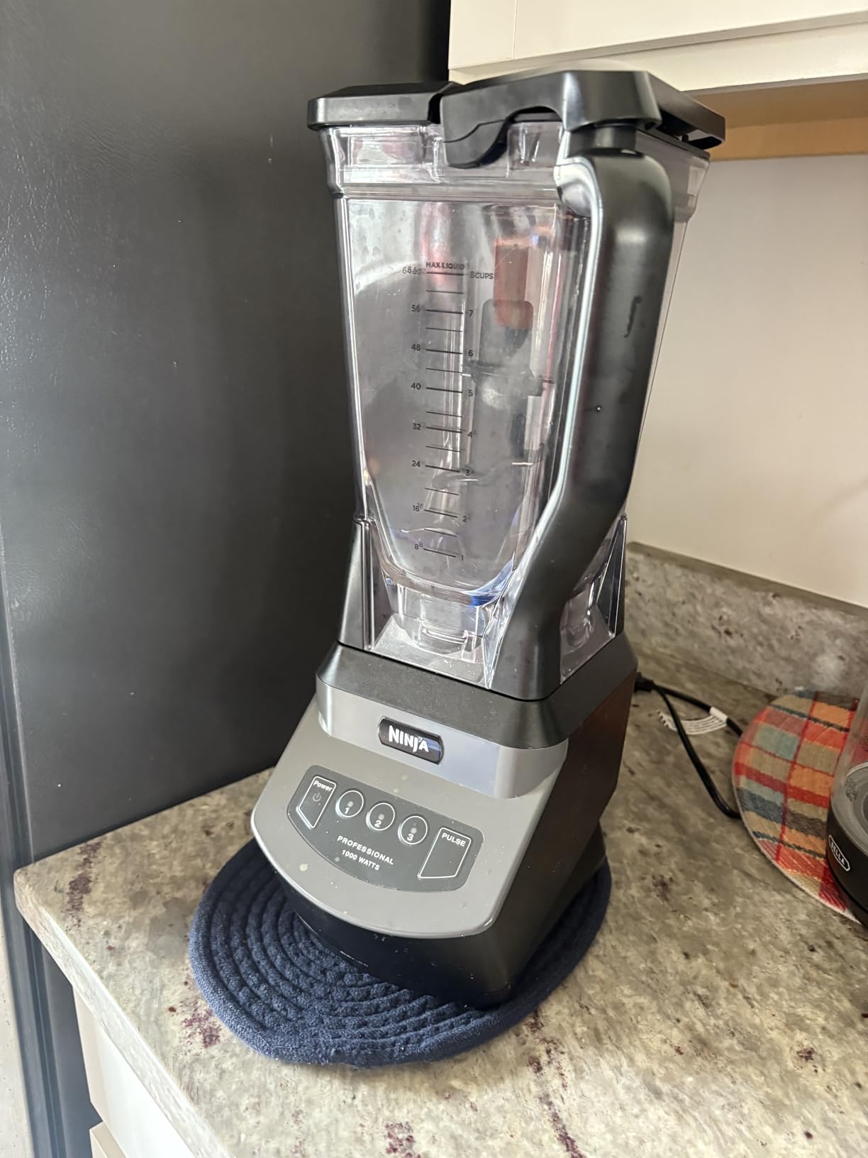 Ninja Professional Blender BL610 - 1000W, Total Crushing Technology- Smoothies, Ice Crushing & Frozen Fruit, Full-Size Countertop Blender, 72-oz. Pitcher, Black & Grey customer photo 1