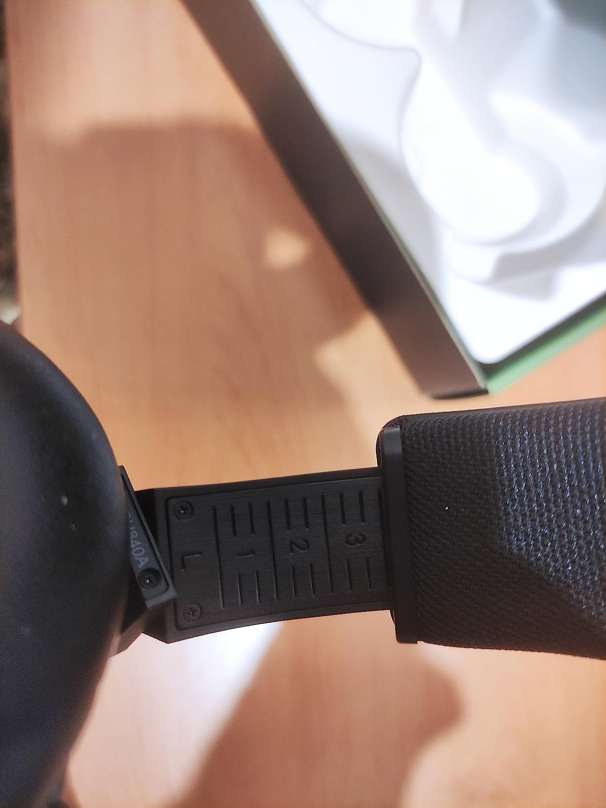 Shure SRH840A Over-Ear Wired Headphones for Critical Listening & Monitoring, Professional Headset, Tailored Frequency Response, Superior Detailed Sound, Adjustable & Collapsible Design - 2022 Version - Customer Photo 2