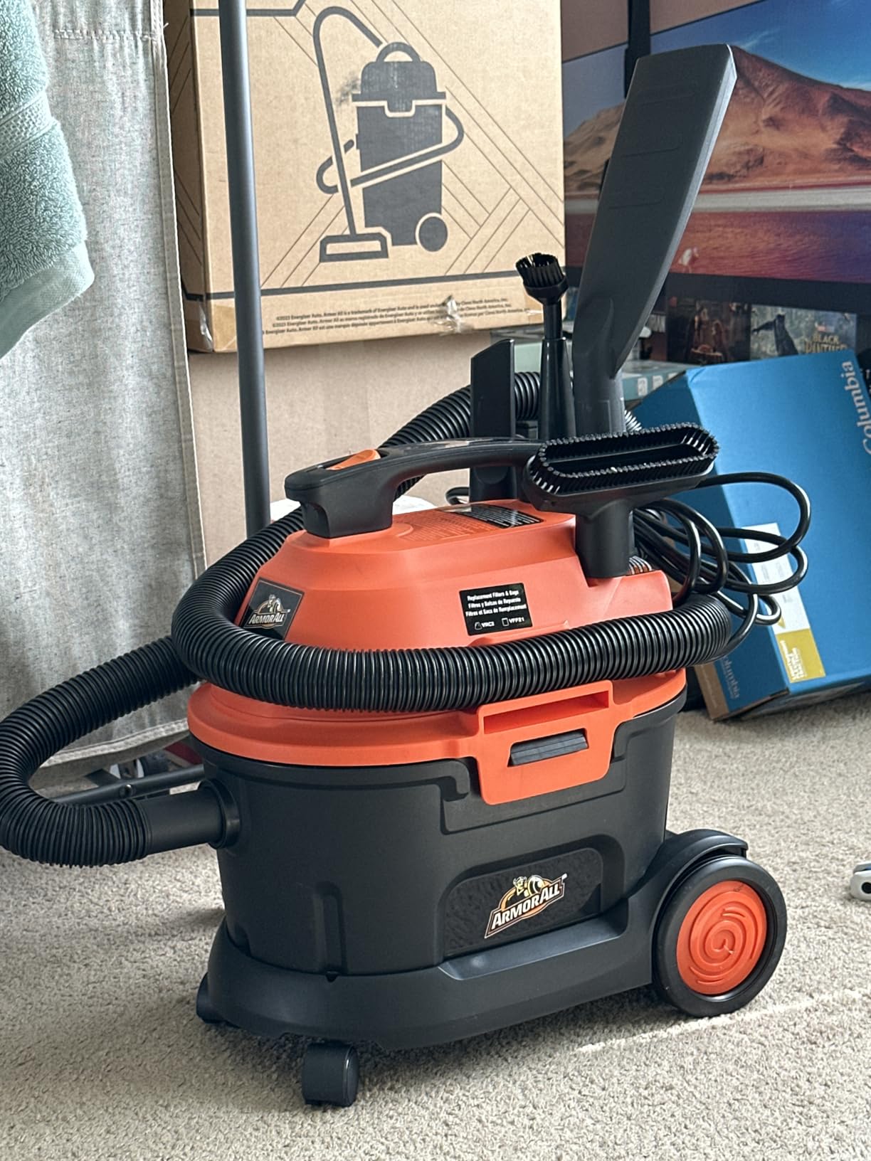 Armor All AA255W Wet/Dry Utility Vac 2.5 Gallon, 2.5-Gallon,120 Volts (AC), Orange/Black - Customer Photo 1
