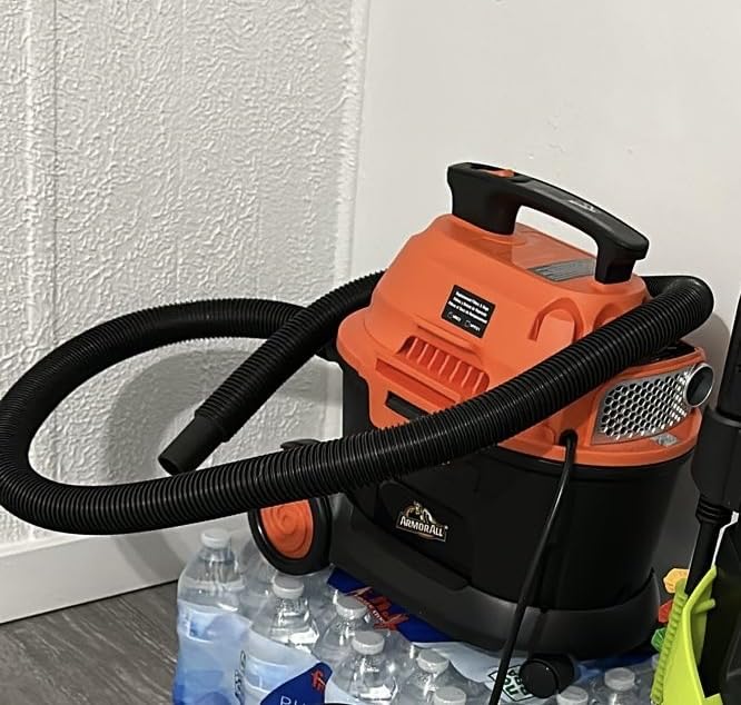 Armor All AA255W Wet/Dry Utility Vac 2.5 Gallon, 2.5-Gallon,120 Volts (AC), Orange/Black - Customer Photo 3