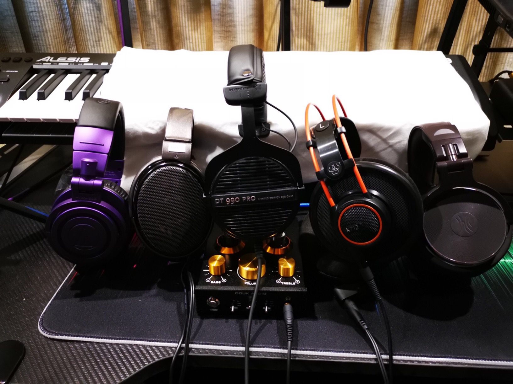 beyerdynamic DT 990 PRO 250 ohm - LIMITED EDITION (Black, Straight Cable) - Customer Photo 2