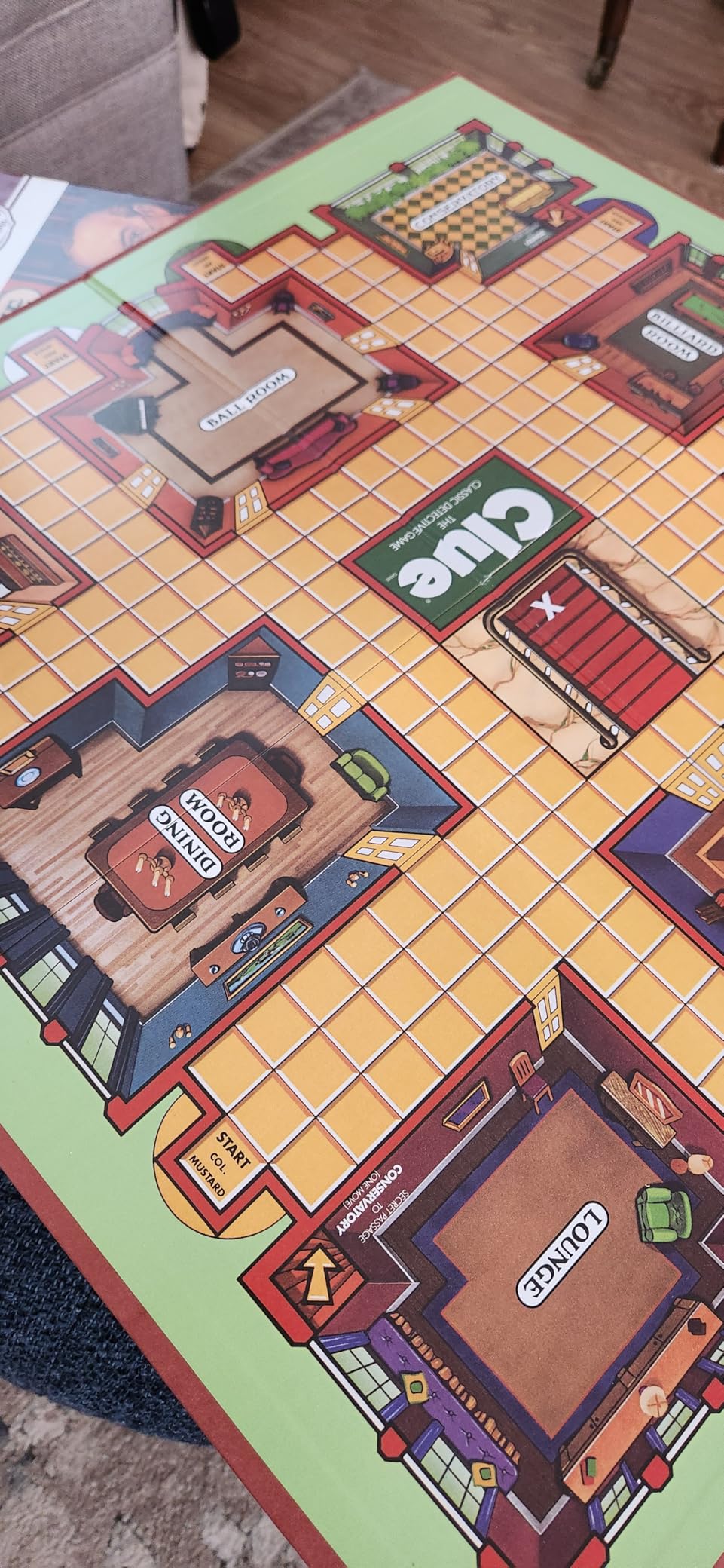 Hasbro Gaming Retro Series Clue 1986 Edition Board Game, Classic Mystery Game for Kids, Family Board Games for 3-6 Players, Ages 8+ (Amazon Exclusive) Customer Review Hasbro Gaming Retro Series Clue 1986 Edition Board Game, Classic Mystery Game for Kids, Family Board Games for 3-6 Players, Ages 8+ (Amazon Exclusive) - Customer Photo 1