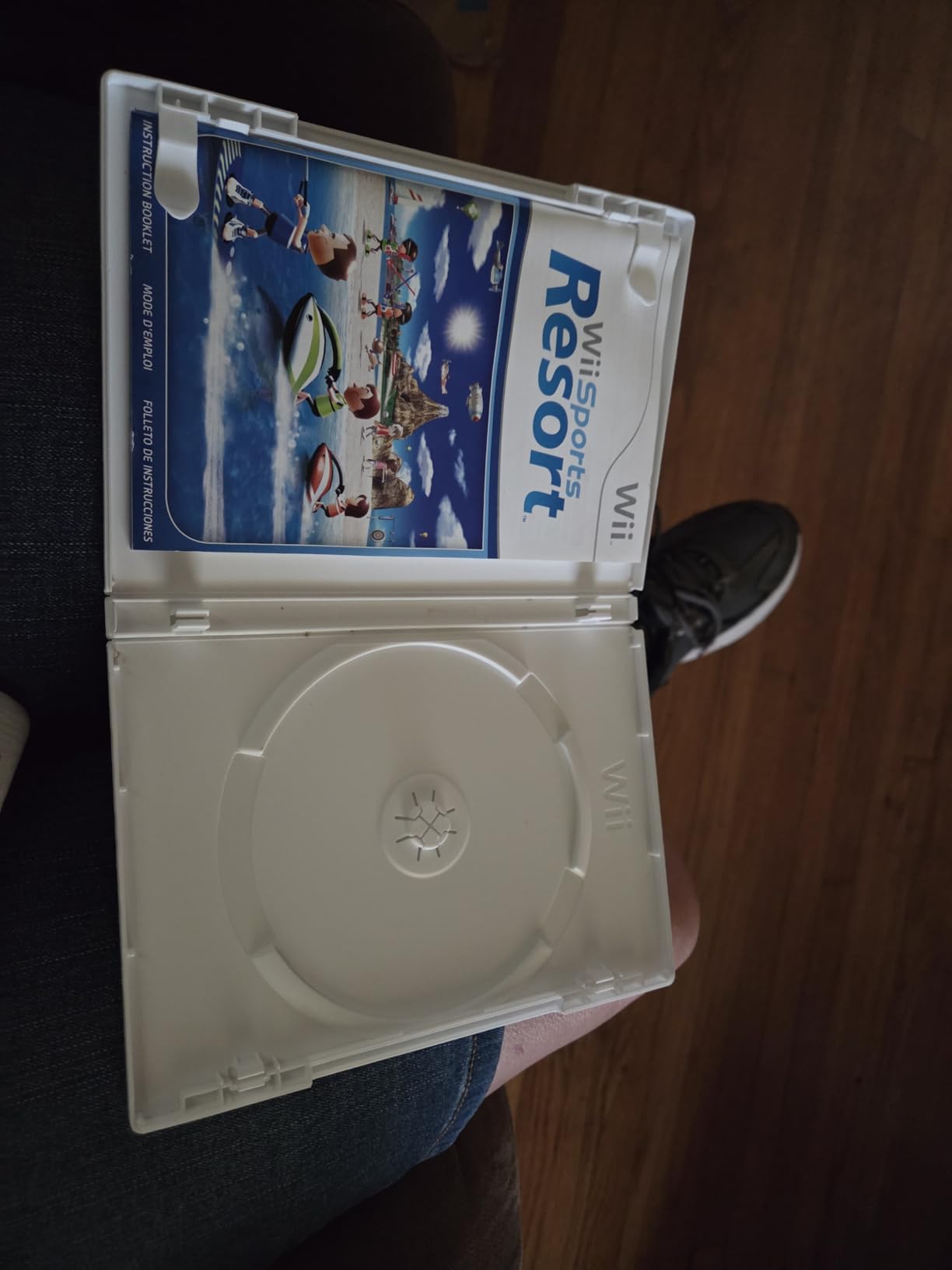 Wii Sports Resort by Nintendo (Renewed) - Customer Photo 3