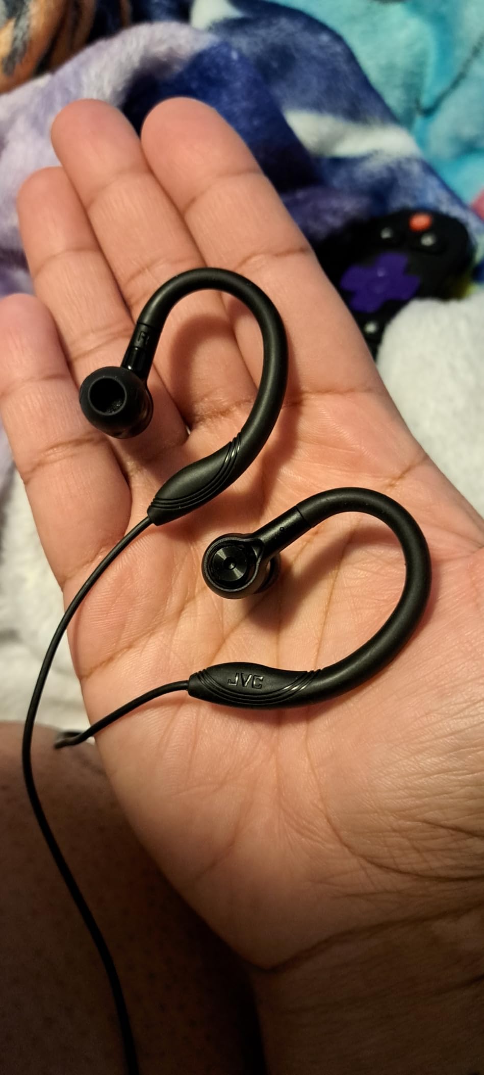 JVC Earclip Earbud Sport Earbud Earclip Black (HAEC10B) (HA-EC10B) Customer Review JVC Earclip Earbud Sport Earbud Earclip Black (HAEC10B) (HA-EC10B) - Customer Photo 1