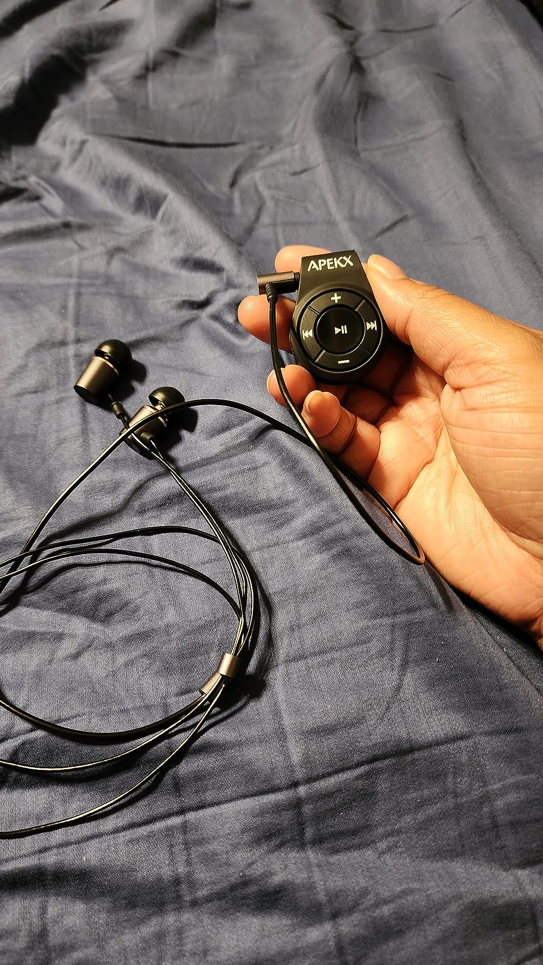 APEKX Clip Bluetooth Audio Adapter for Headphones, Headset, Speaker, Wireless Receiver with MIC for Hands-Released Call and Music - Customer Photo 2