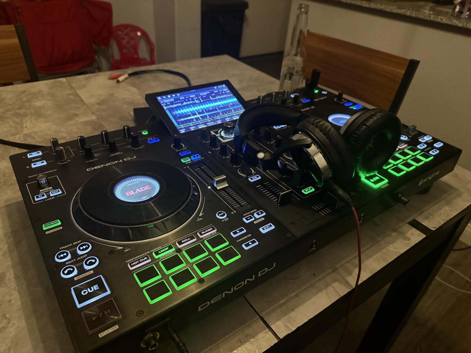 OneOdio Wired Over Ear Headphones Hi-Res Studio Monitor & Mixing DJ Stereo Headsets with 50mm Drivers and 1/4 to 3.5mm Jack Customer Review OneOdio Wired Over Ear Headphones Hi-Res Studio Monitor & Mixing DJ Stereo Headsets with 50mm Drivers and 1/4 to 3.5mm Jack - Customer Photo 1