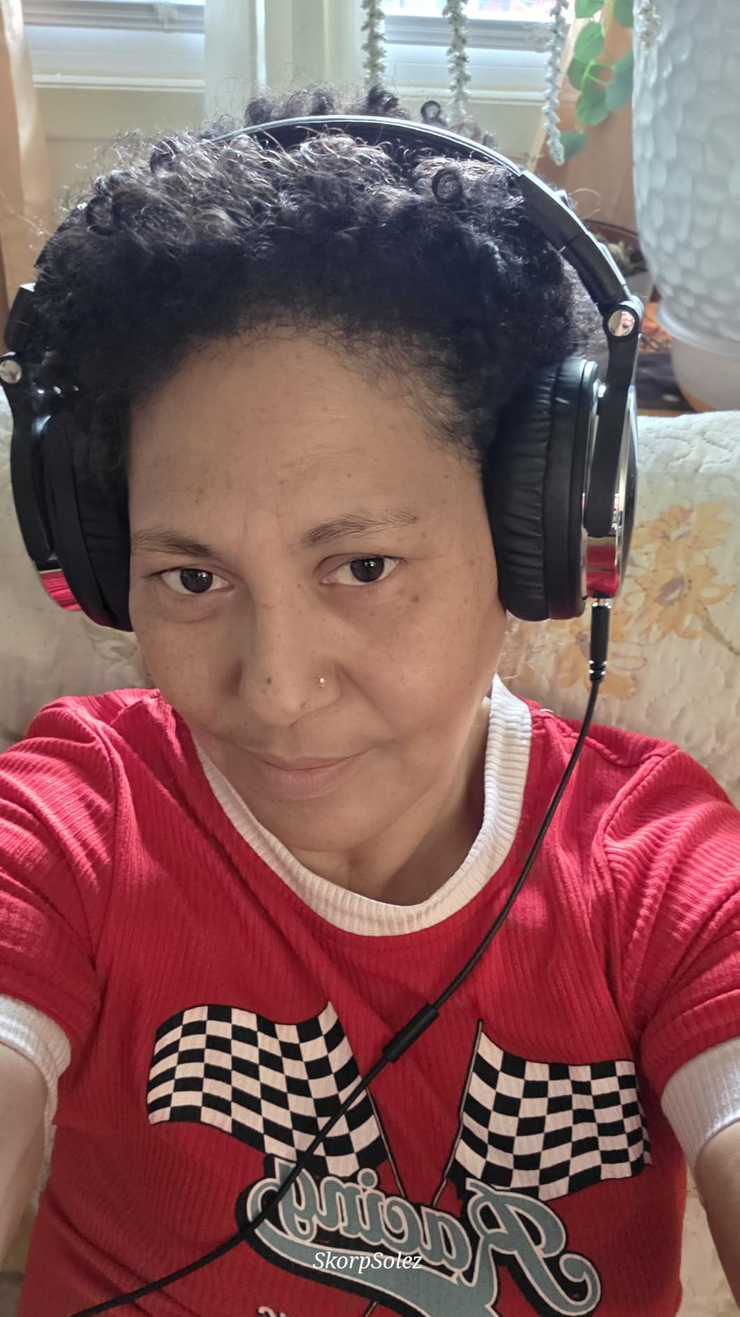 OneOdio Wired Over Ear Headphones Hi-Res Studio Monitor & Mixing DJ Stereo Headsets with 50mm Drivers and 1/4 to 3.5mm Jack for AMP Computer Recording Podcast Keyboard Guitar Laptop - Black - Customer Photo 2