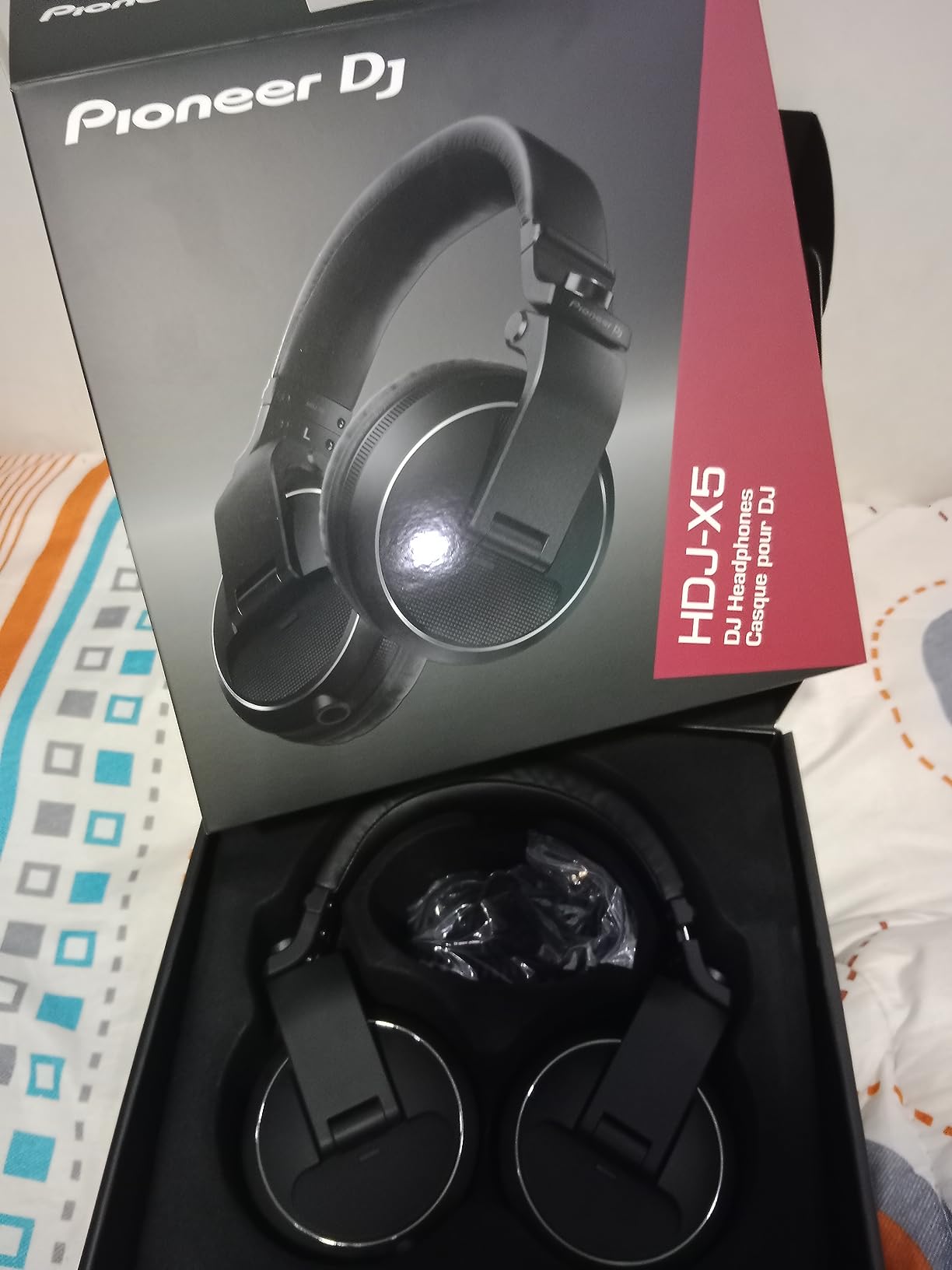 Pioneer DJ HDJ-X5 Professional DJ Headphones - Black Customer Review Pioneer DJ HDJ-X5 Professional DJ Headphones - Black - Customer Photo 1