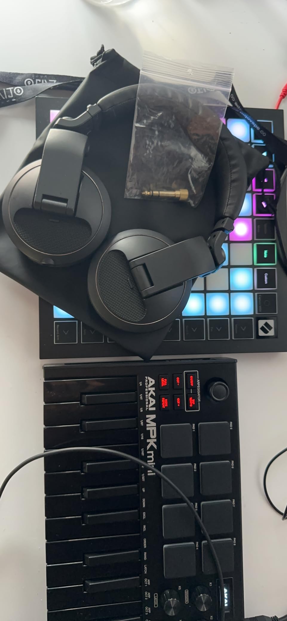 Pioneer DJ HDJ-X5 Professional DJ Headphones - Black Customer Review Pioneer DJ HDJ-X5 Professional DJ Headphones - Black - Customer Photo 5