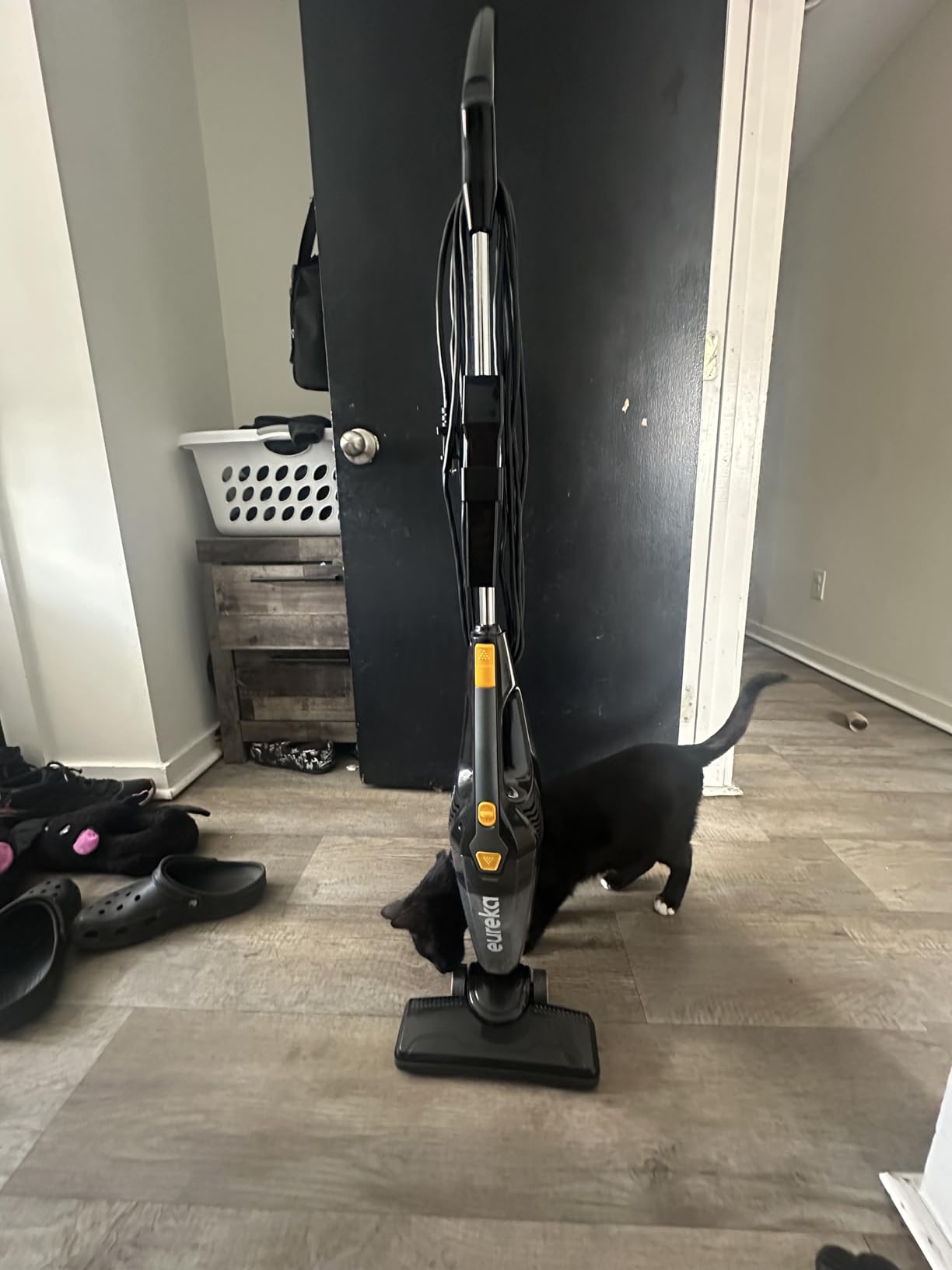 Eureka Blaze Stick Vacuum Cleaner, Powerful Suction 3-in-1 Small Handheld Vac with Filter for Hard Floor Lightweight Upright Home Pet Hair, Dark Black - Customer Photo 3