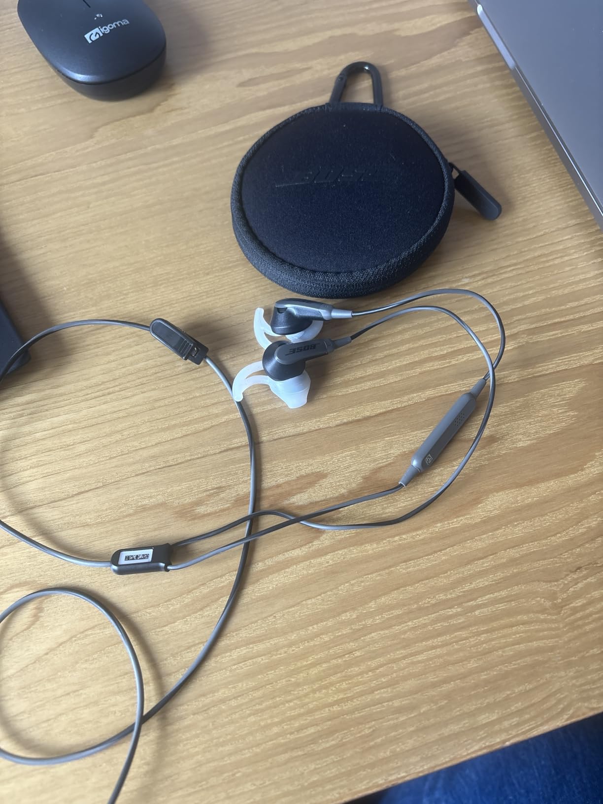 Bose SoundSport In-Ear Headphones For Apple Devices (741776-0010) - Charcoal (Renewed) Customer Review Bose SoundSport In-Ear Headphones For Apple Devices (741776-0010) - Charcoal (Renewed) - Customer Photo 2