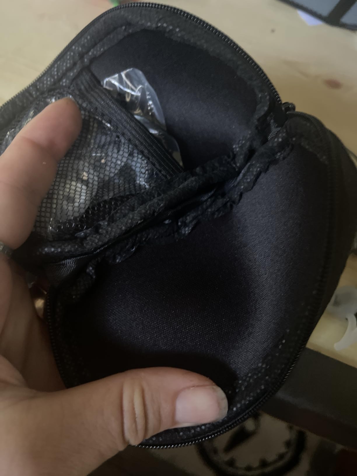 Bose SoundSport In-Ear Headphones For Apple Devices (741776-0010) - Charcoal (Renewed) Customer Review Bose SoundSport In-Ear Headphones For Apple Devices (741776-0010) - Charcoal (Renewed) - Customer Photo 4