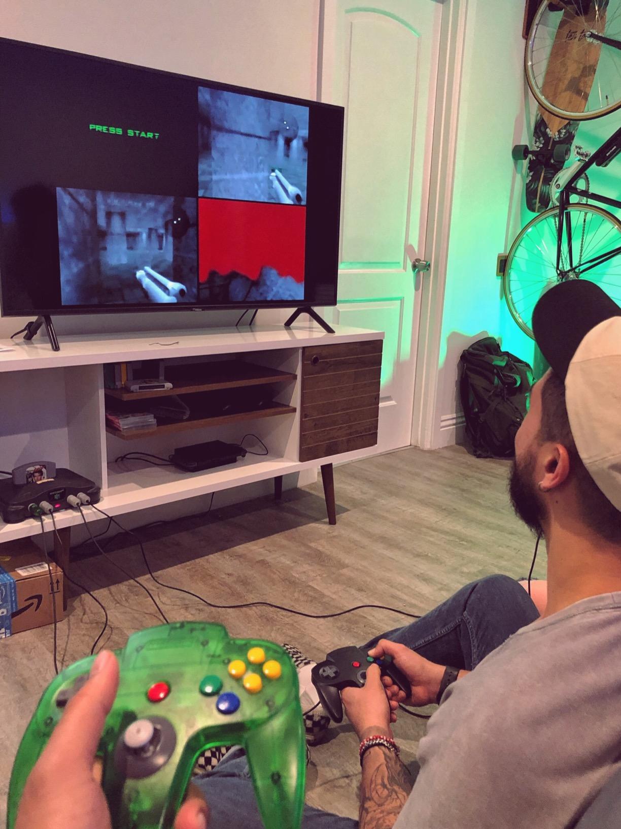 2xClassic N64 Controller,kiwitata Retro Wired N64 Gamepad Controller Joystick for N64 Video Console Games System Black+Gray Customer Review 2xClassic N64 Controller,kiwitata Retro Wired N64 Gamepad Controller Joystick for N64 Video Console Games System Black+Gray - Customer Photo 1