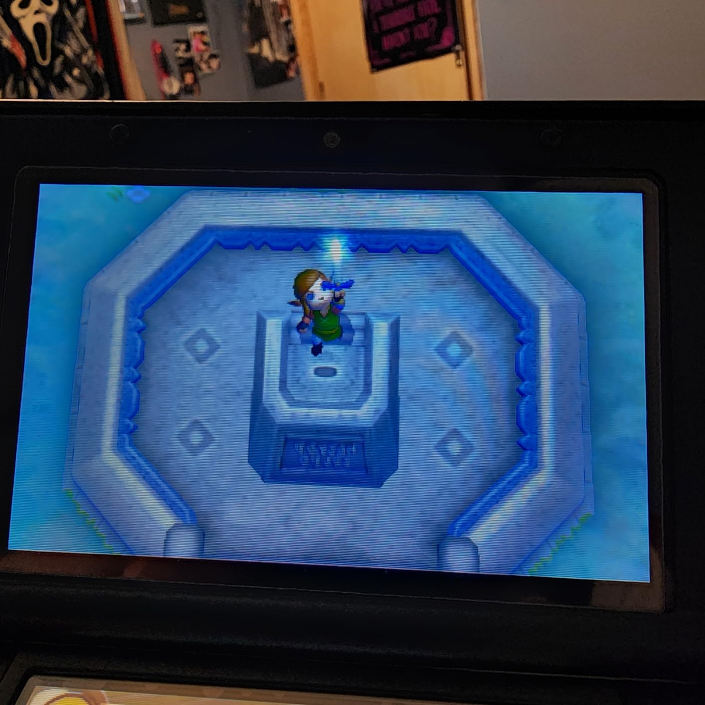 Nintendo Selects: The Legend of Zelda: A Link Between Worlds - 3DS Customer Review Nintendo Selects: The Legend of Zelda: A Link Between Worlds - 3DS - Customer Photo 1