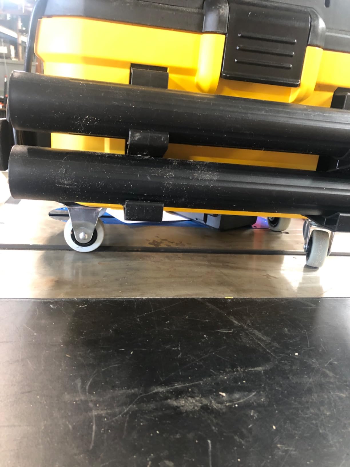 DEWALT DXV04T Portable 4 Gallon Wet/Dry Vacuum, Yellow Customer Review DEWALT DXV04T Portable 4 Gallon Wet/Dry Vacuum, Yellow - Customer Photo 2