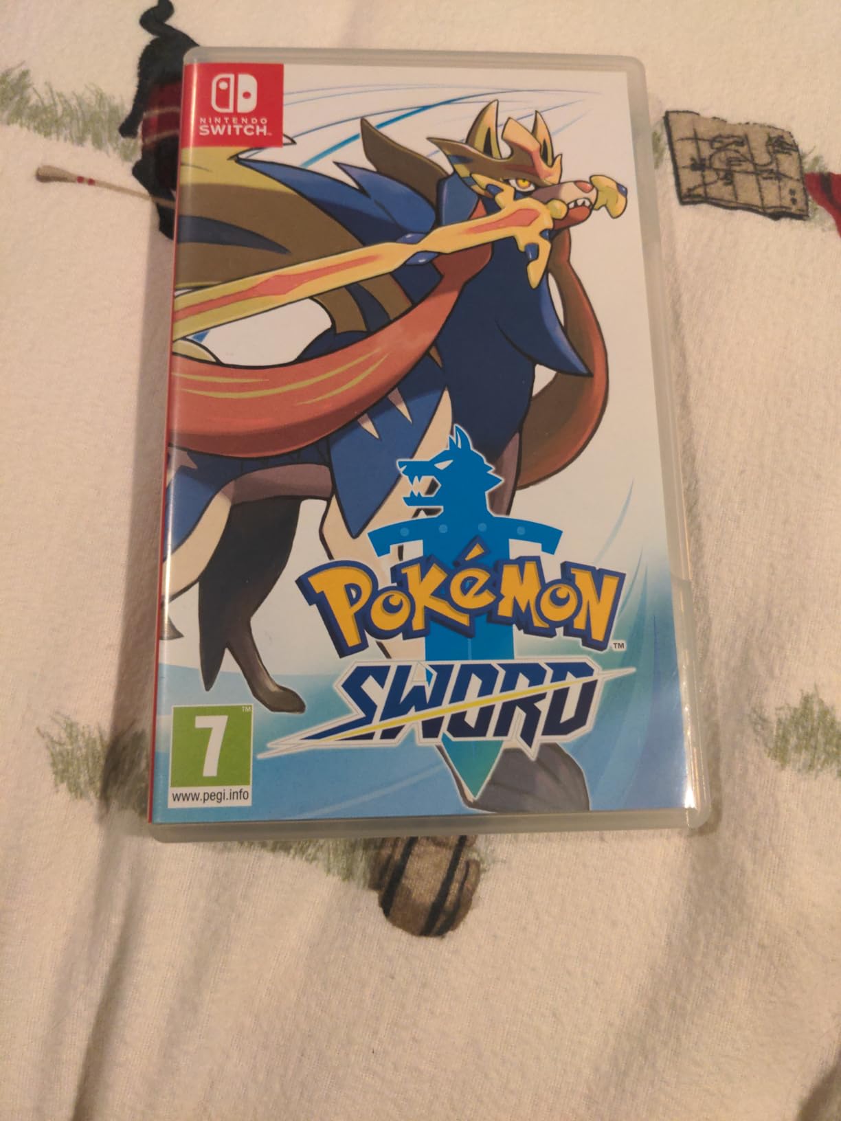Pokemon Shield - Nintendo Switch (European Version) - Customer Photo 1