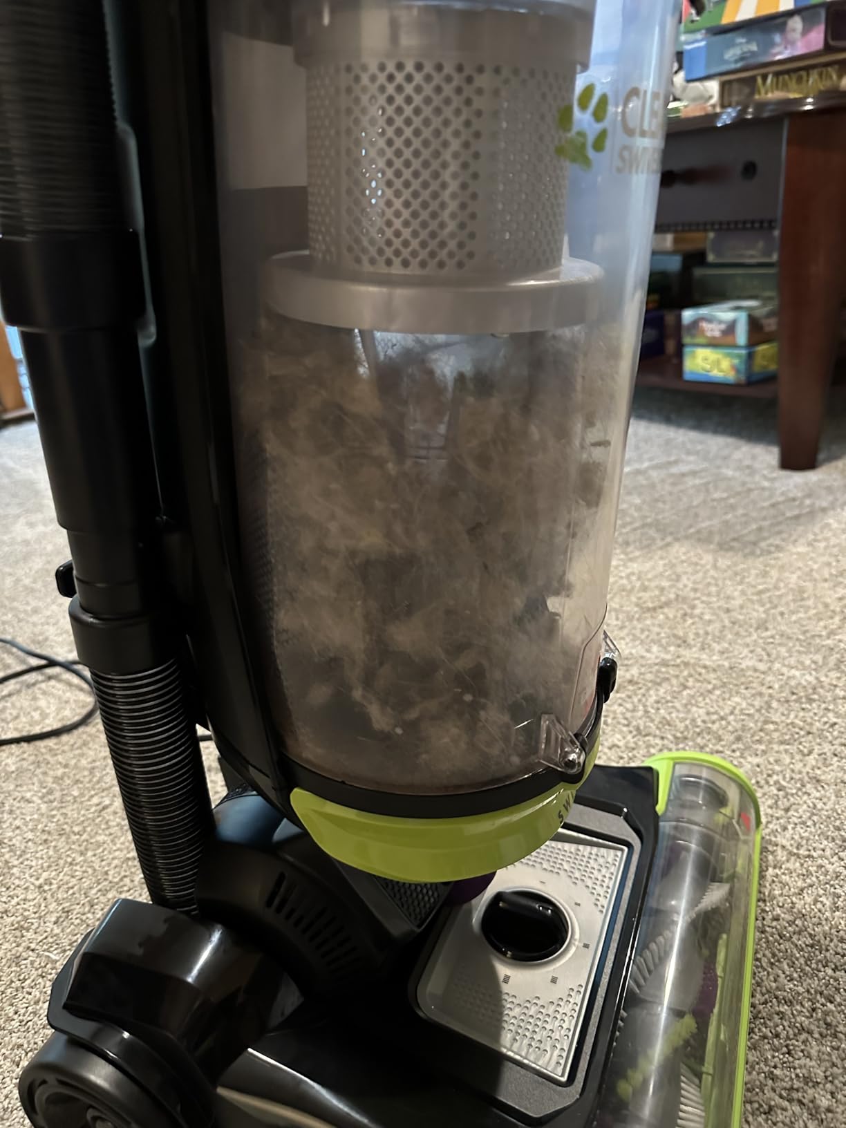 BISSELL 2252 CleanView Swivel Upright Bagless Vacuum with Swivel Steering, Powerful Pet Hair Pick Up, Specialized Pet Tools, Large Capacity Dirt Tank, Easy Empty - Customer Photo 1