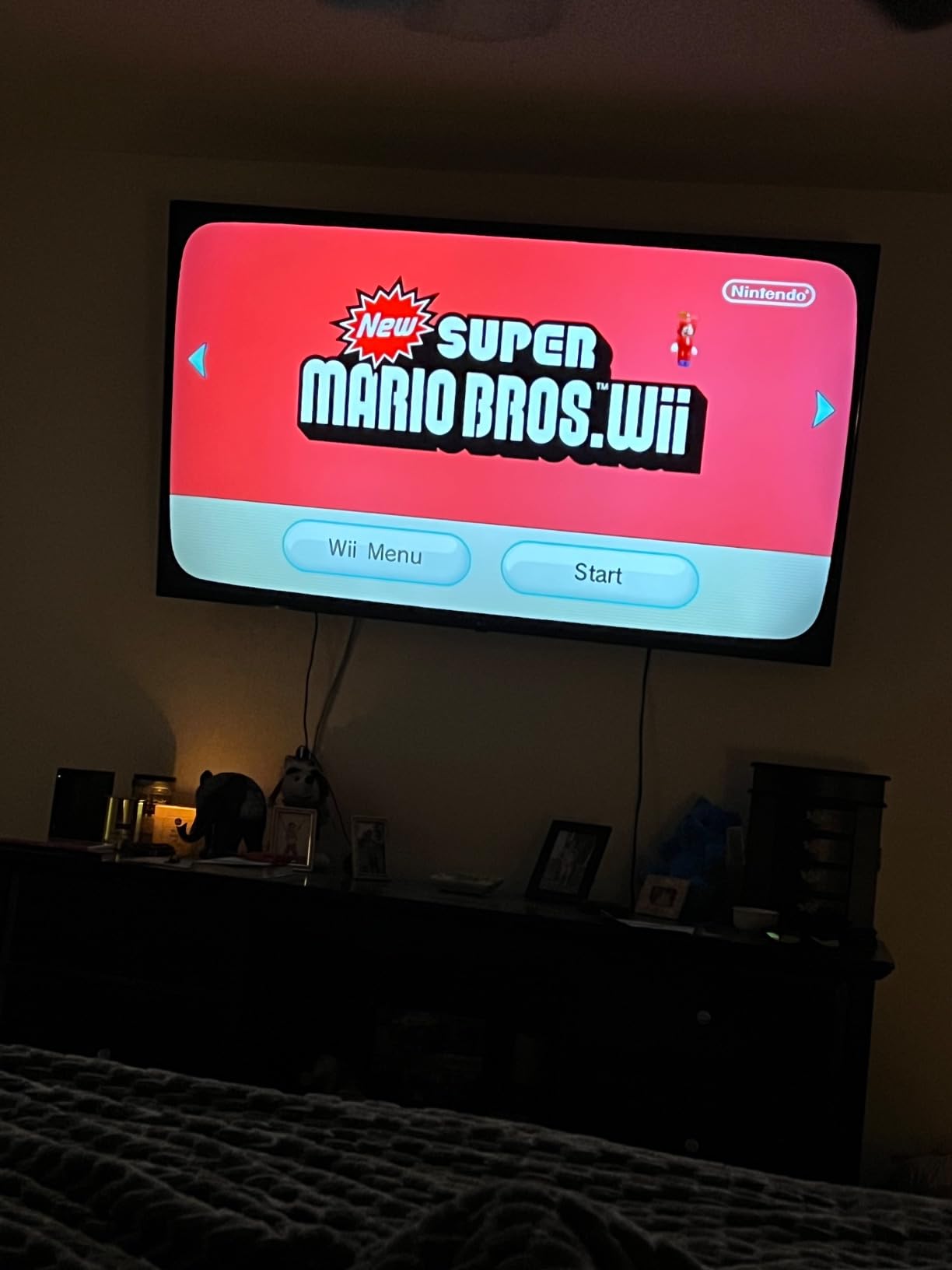 Nintendo New Super Mario Bros. Wii (Renewed) Customer Review Nintendo New Super Mario Bros. Wii (Renewed) - Customer Photo 1