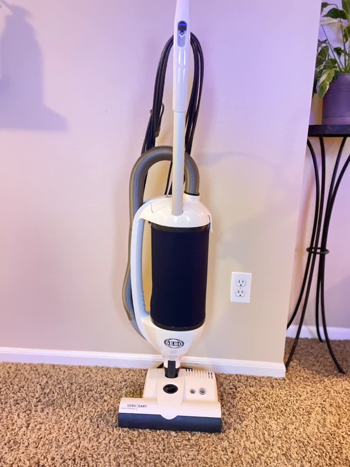 Sebo 9855AM Dart Upright Vacuum w/ET-1 Power Head (Arctic White) - Customer Photo 1