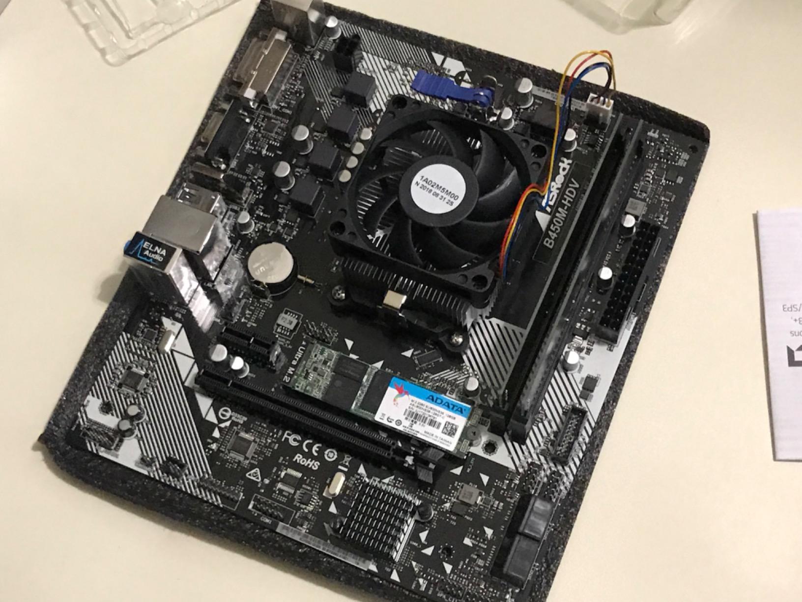 AMD Athlon 200GE 2-Core 4-Thread AM4 Socket Desktop Processor with Radeon Vega Graphics (YD200GC6FBBOX) - Customer Photo 1