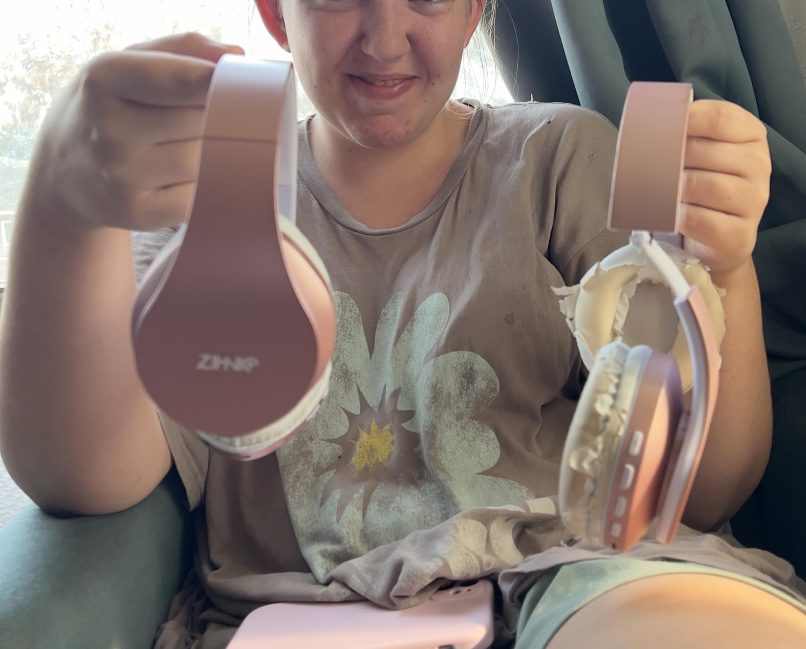 ZIHNIC Bluetooth Headphones Over-Ear, Foldable Wireless and Wired Stereo Headset Micro SD/TF, FM for Cell Phone,PC,Soft Earmuffs &Light Weight for Prolonged Wearing(Rose Gold) - Customer Photo 1