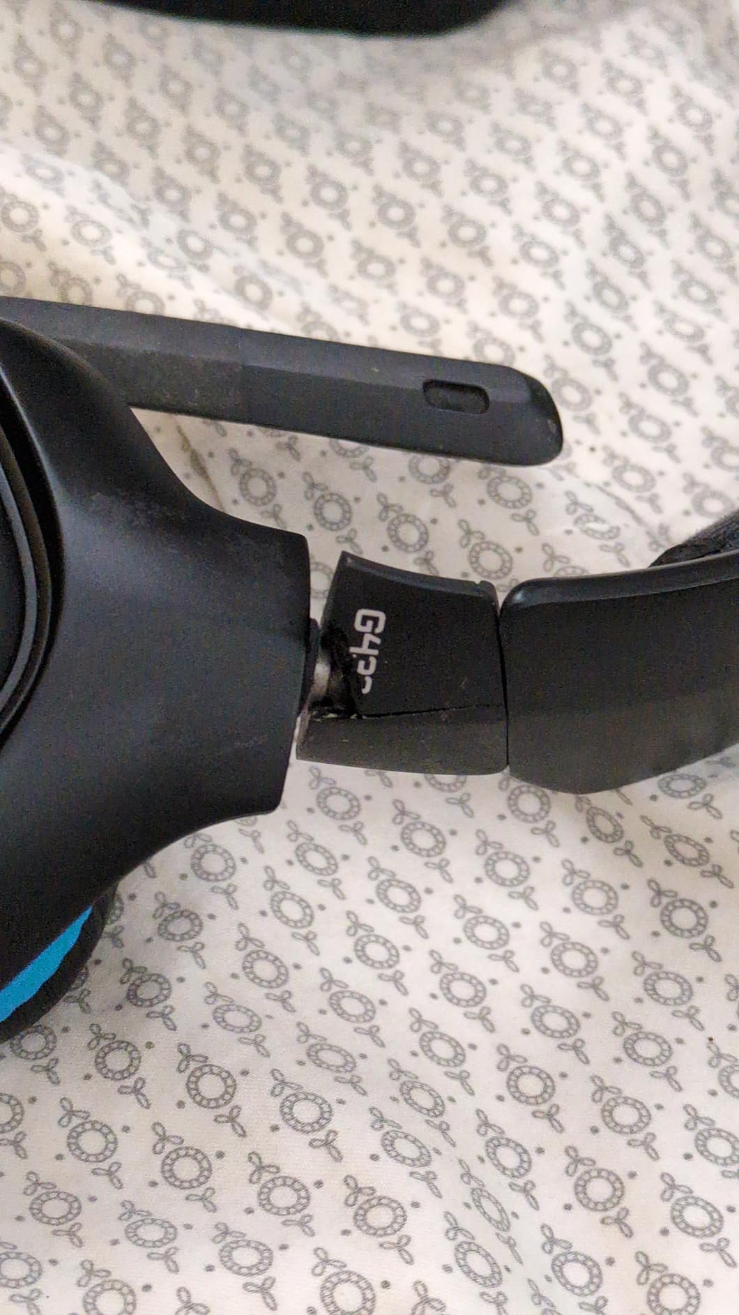 Logitech G432 Wired Gaming Headset, 7.1 Surround Sound, DTS Headphone:X 2.0, Flip-to-Mute Mic - Customer Photo 5