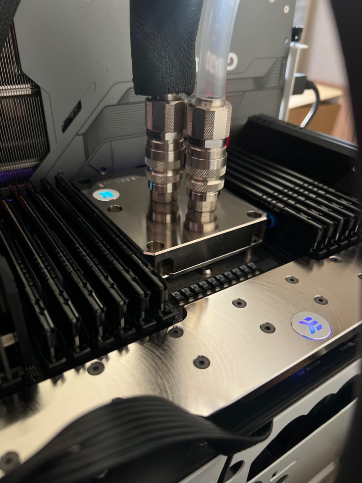 INTEL Xeon W-3175X Processor - Customer Photo 1