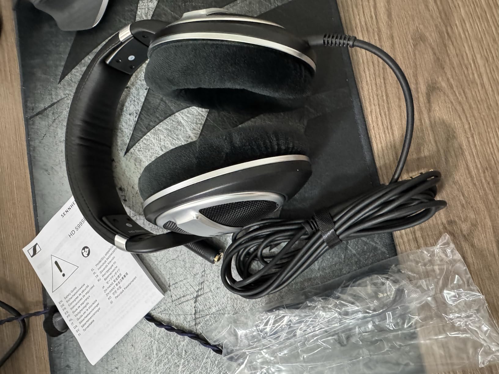 Sennheiser HD 599 - Open Headphones, Special Edition, Black, Wired - Customer Photo 2