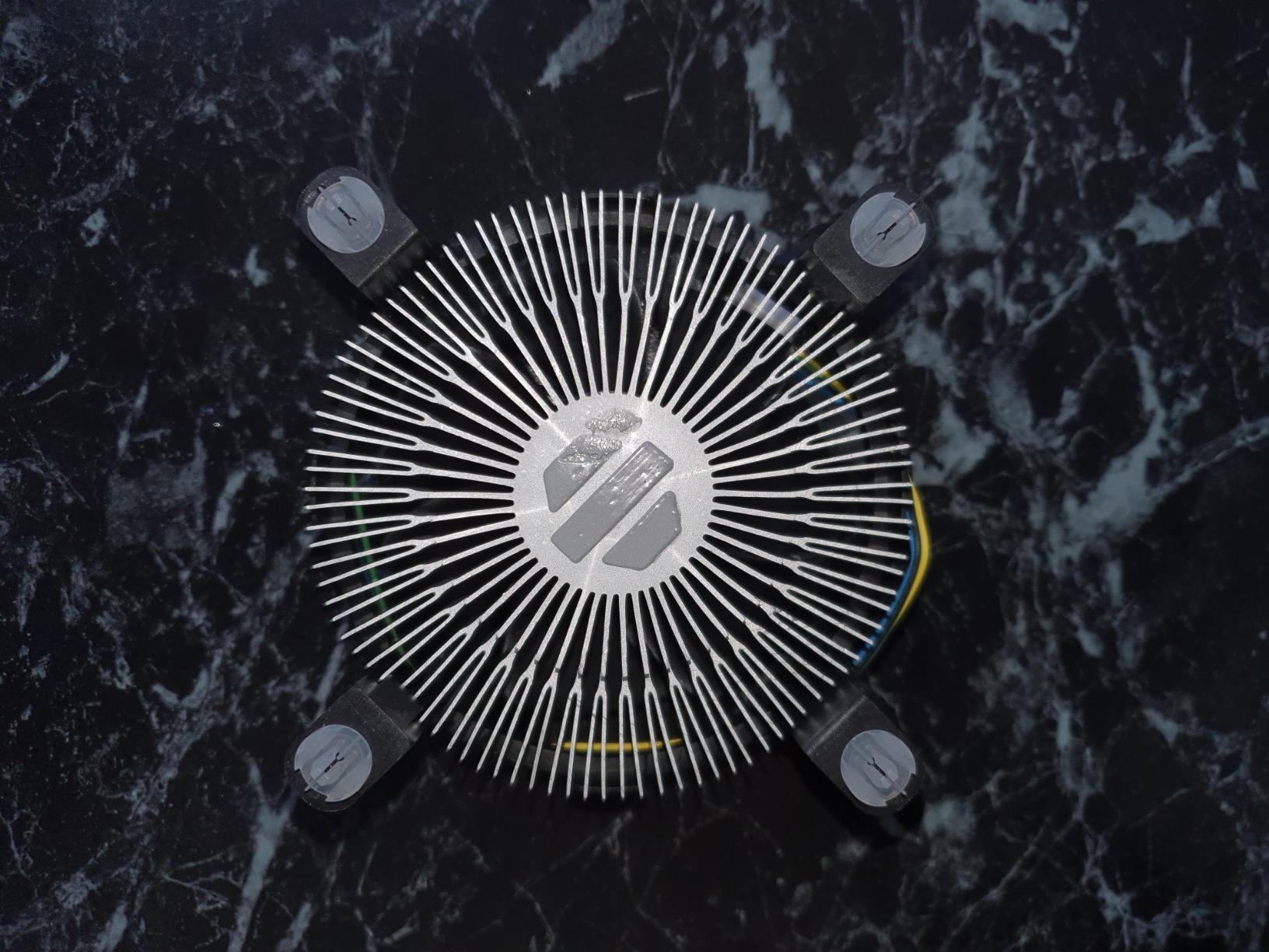 Intel Core i3-9100 Desktop Processor 4 Cores up to 4.2 GHz LGA1151 300 Series 65W - Customer Photo 1