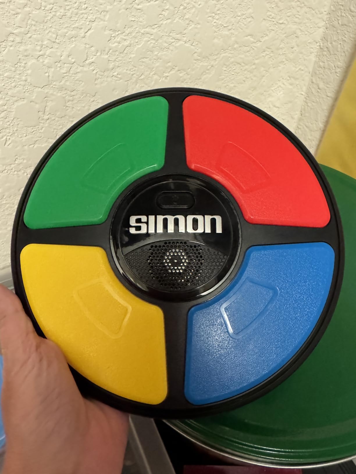 Hasbro Gaming Simon Handheld Electronic Memory Game With Lights and Sounds for Kids Ages 8 and Up - Customer Photo 1