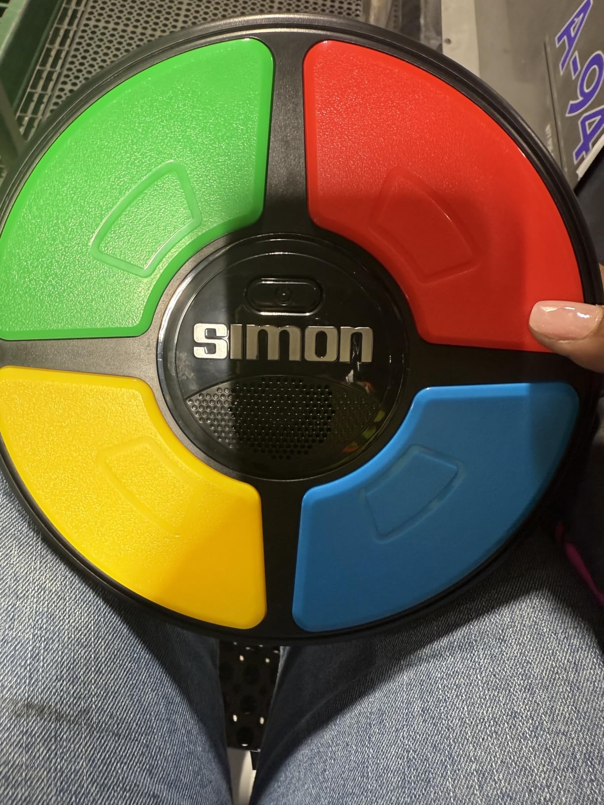 Hasbro Gaming Simon Handheld Electronic Memory Game With Lights and Sounds for Kids Ages 8 and Up - Customer Photo 2