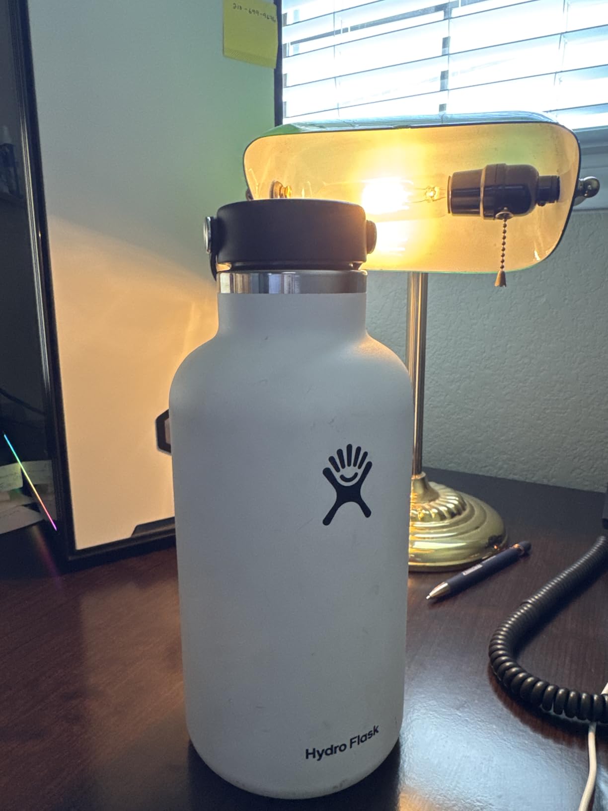 Hydro Flask Water Bottle - Insulated Stainless Steel - Wide Mouth Flex Lid, Non Spill, Leakproof and Refillable in 32 Oz Black - Customer Photo 1