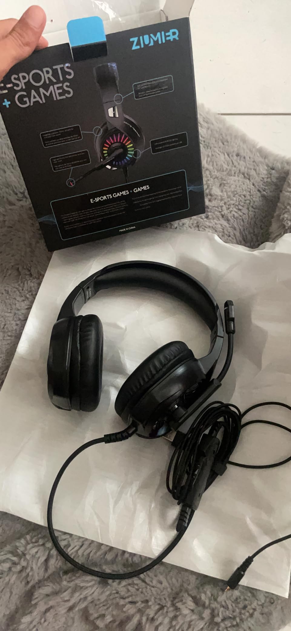 ZIUMIER Gaming Headset with Microphone, Compatible with PS4 PS5 Xbox One PC Laptop, Over-Ear Headphones with LED RGB Light, Noise Canceling Mic, 7.1 Stereo Surround Sound - Customer Photo 2