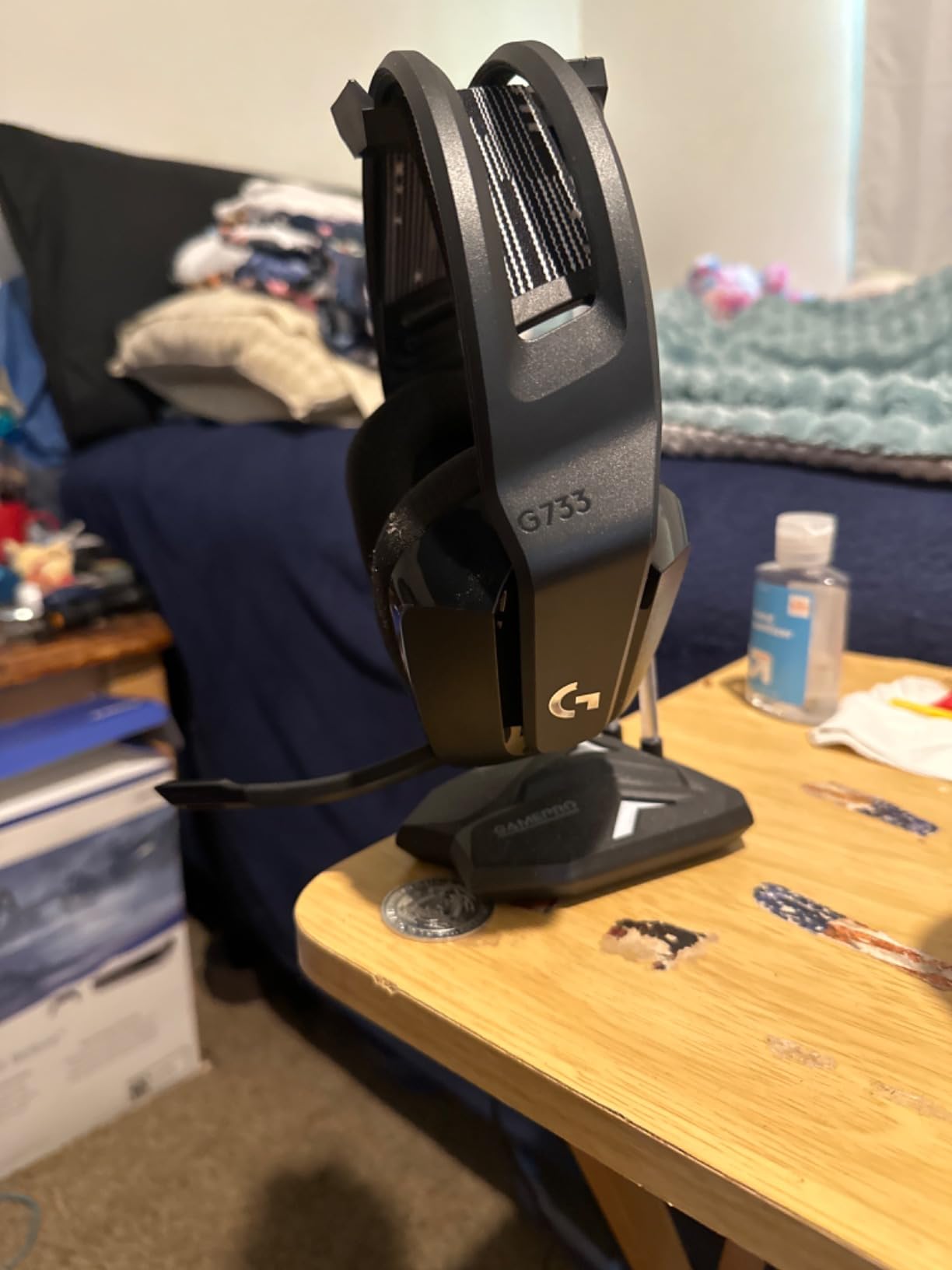 Logitech G733 Lightspeed Wireless Gaming Headset, Suspension Headband, Lightsync RGB, Blue VO!CE Mic, PRO-G Audio – Black, Gaming Headset Wireless, PC, PS5, PS4, Switch Compatible - Customer Photo 5