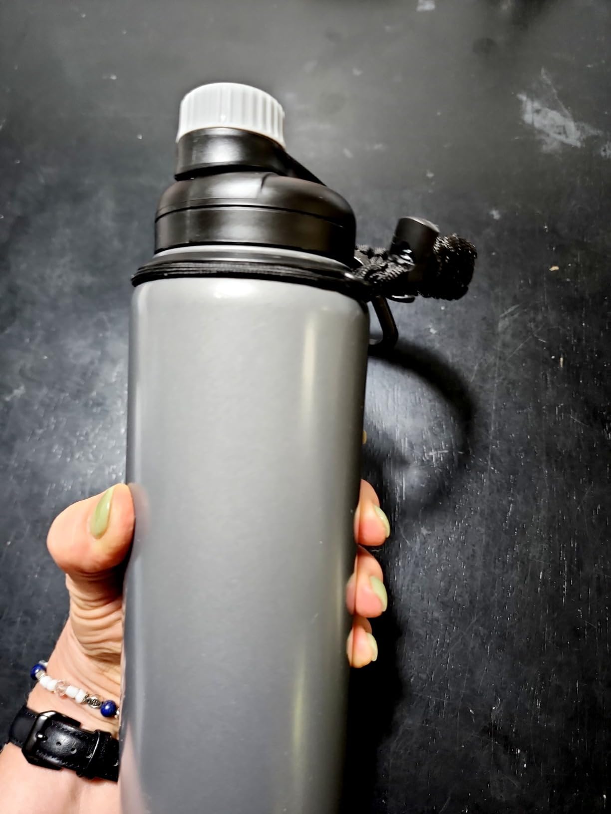 Amazon Basics Large Stainless Steel Insulated Water Bottle, Spout Lid, 30.1 ounces, Gray - Customer Photo 1