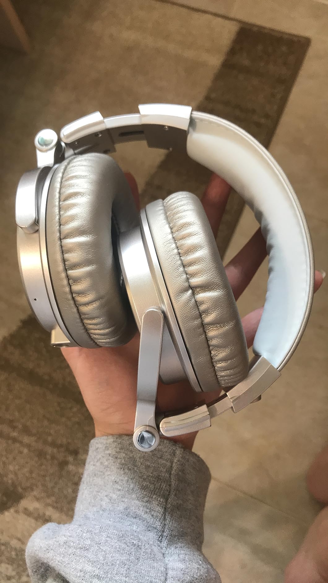 OneOdio Bluetooth Over Ear Headphones, 110 Hrs Wireless/Wired Stereo Sound Foldable Headsets with Deep Bass 50mm Neodymium Drivers for PC/Computer/Podcast- Studio Wireless Pro C, Black - Customer Photo 2